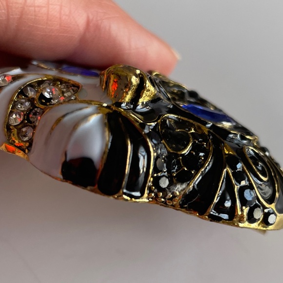 NEW Yin/Yang Cat Brooch with Blue Accents - Picture 5 of 5